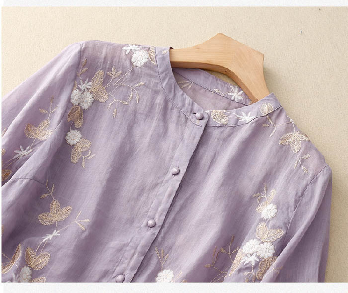 Everyday chic: women's floral button shirt, elegant patchwork, versatile for various looks.