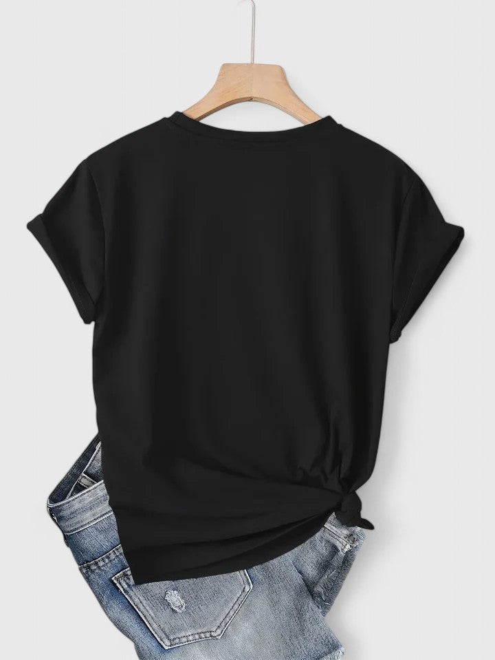 Comfortable women's short sleeve t-shirt with a chic heart print, great for summer fashion.