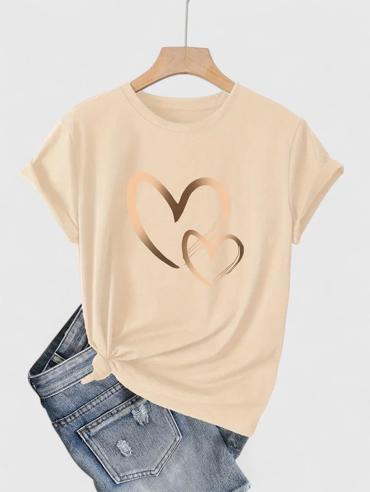 Short sleeve women's t-shirt featuring a chic heart print, a must-have casual top for summer.
