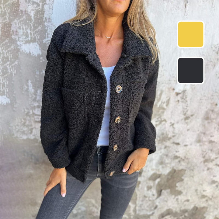 Chic women's fall coat: notch collar, button-up front. Versatile autumn outerwear for elegant style.