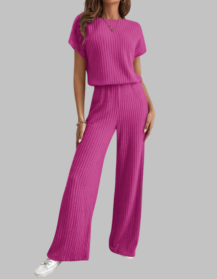 Comfy women's short sleeve top & wide leg pants coordinated set for relaxed everyday wear.