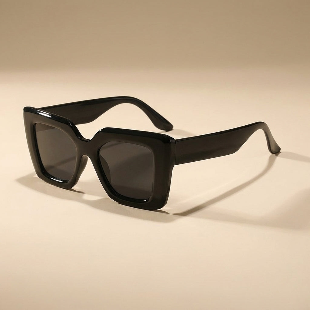 Chic women's square sunglasses featuring trendy mirrored lenses, perfect for a fashion-forward look.