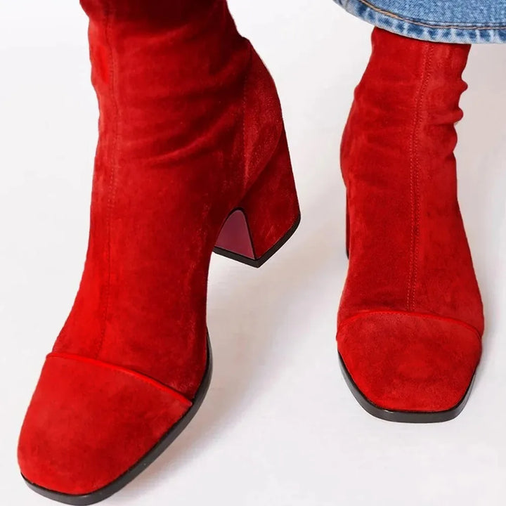 Comfortable women's square toe fashion boots, ideal for everyday elegance.