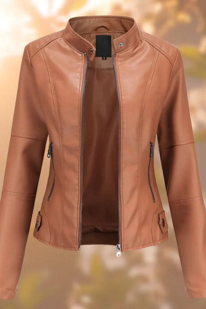 Tailored fit women's structured leather jacket, ideal for a smart casual look. Chic outerwear for modern fashion.