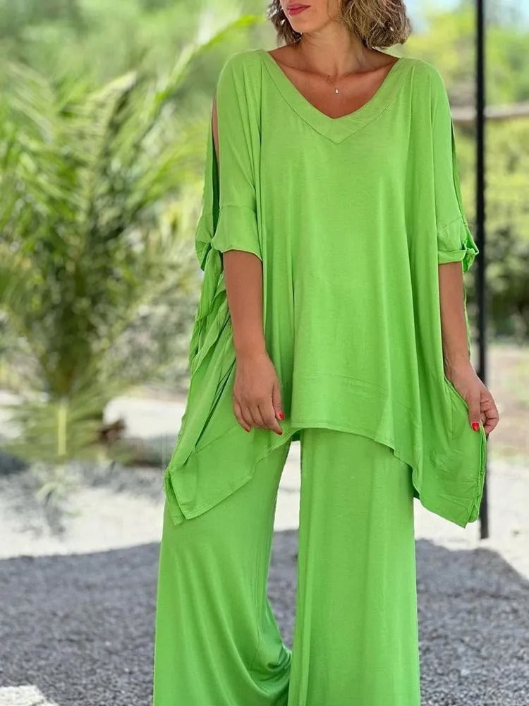 Versatile women's casual two-piece set, featuring wide-leg pants for a chic, relaxed fit, great for travel & summer.