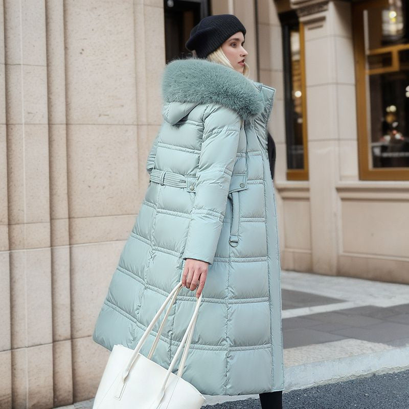 Sophisticated thermal winter coat for women, tailored to fit perfectly and provide ultimate warmth.