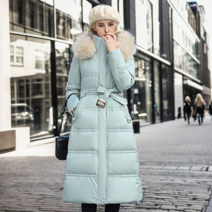 Sophisticated women's thermal jacket, tailored fit for autumn and winter, featuring a cozy design.