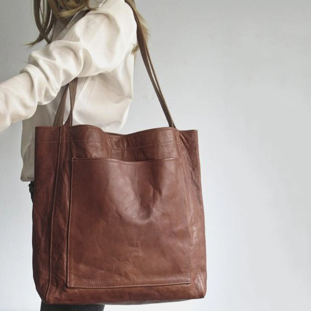 Organized women's shoulder tote bag. Classic style, perfect for daily essentials, work, and travel. Effortless fashion.
