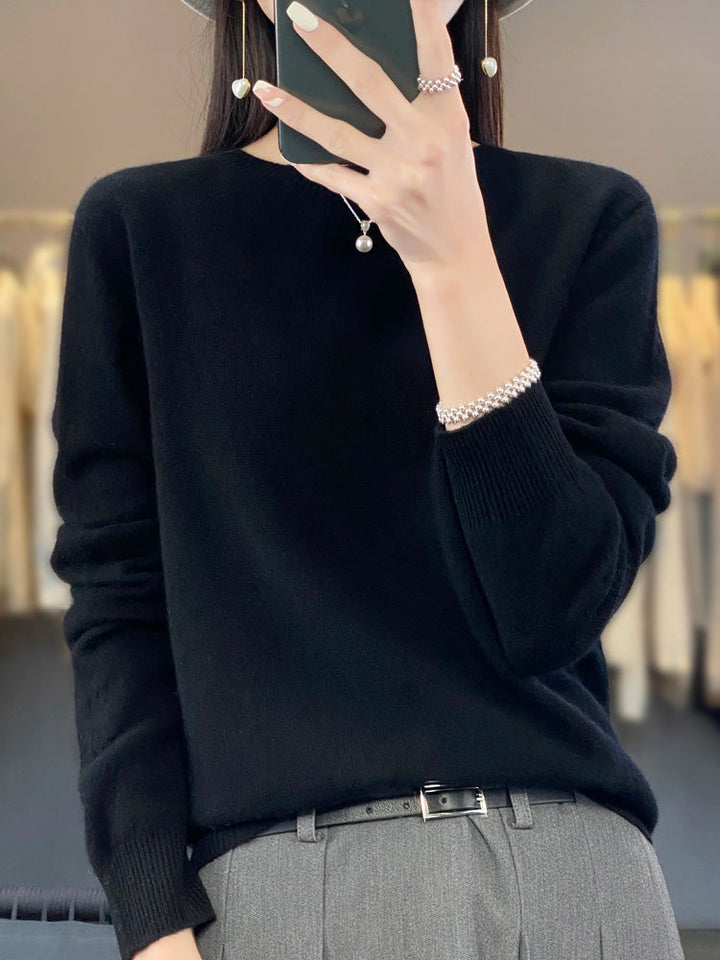 Everyday classic: women's round neck pullover, long sleeve, ultimate comfort & style.