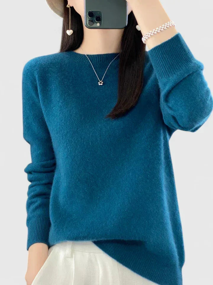 Versatile women's round neck pullover, long sleeve, a staple for any casual ensemble.