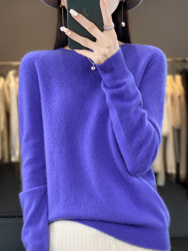 Soft knit women's round neck pullover, long sleeve, comfortable & stylish everyday sweater.