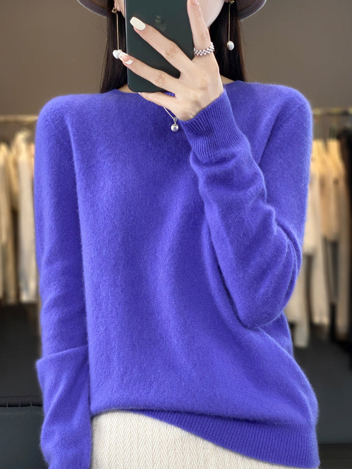 Soft knit women's round neck pullover, long sleeve, comfortable & stylish everyday sweater.
