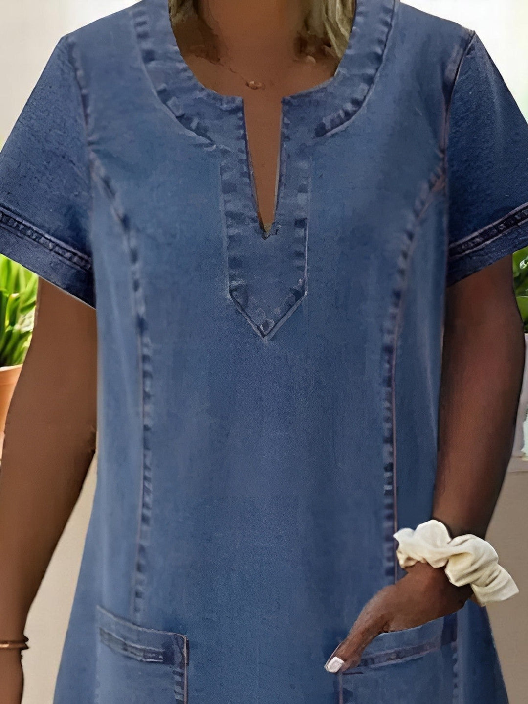 Relaxed fit women's casual dress, classic style tunic for summer days. Versatile & comfortable everyday ladies fashion.