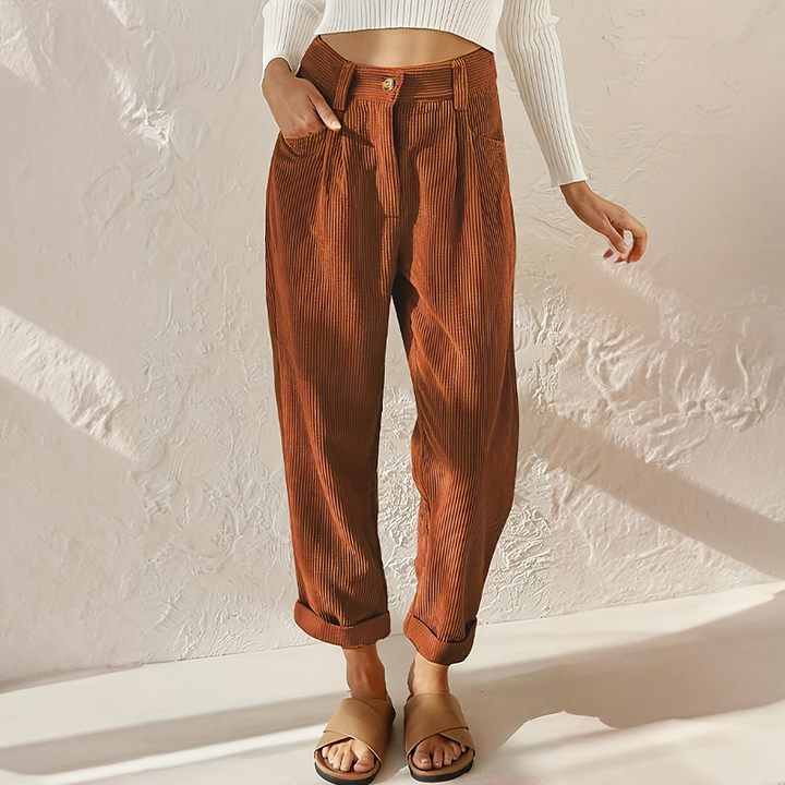 Vintage women's relaxed fit trousers with an elastic waist for ultimate comfort & versatile everyday style.