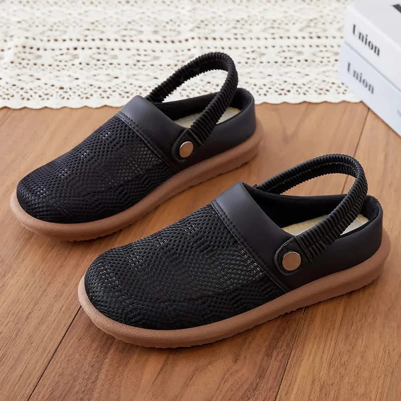 Stylish Cloudra women's clogs, comfortable slip-on footwear perfect for casual summer walking.