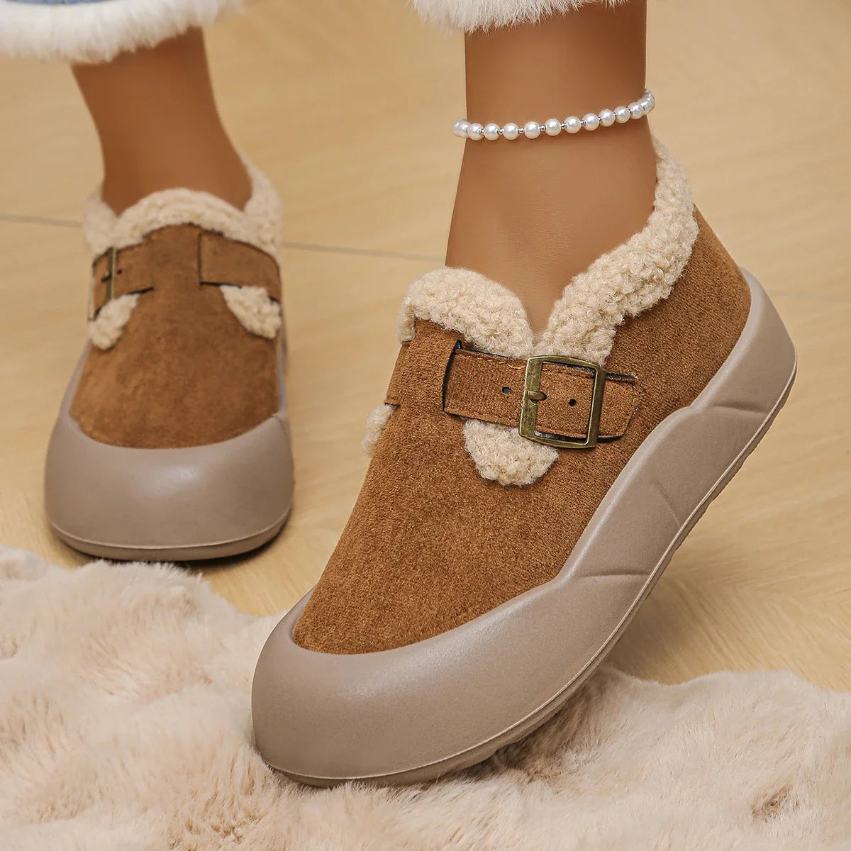 Versatile women's slip-on comfort clogs with an adjustable buckle, suitable for all-day wear.