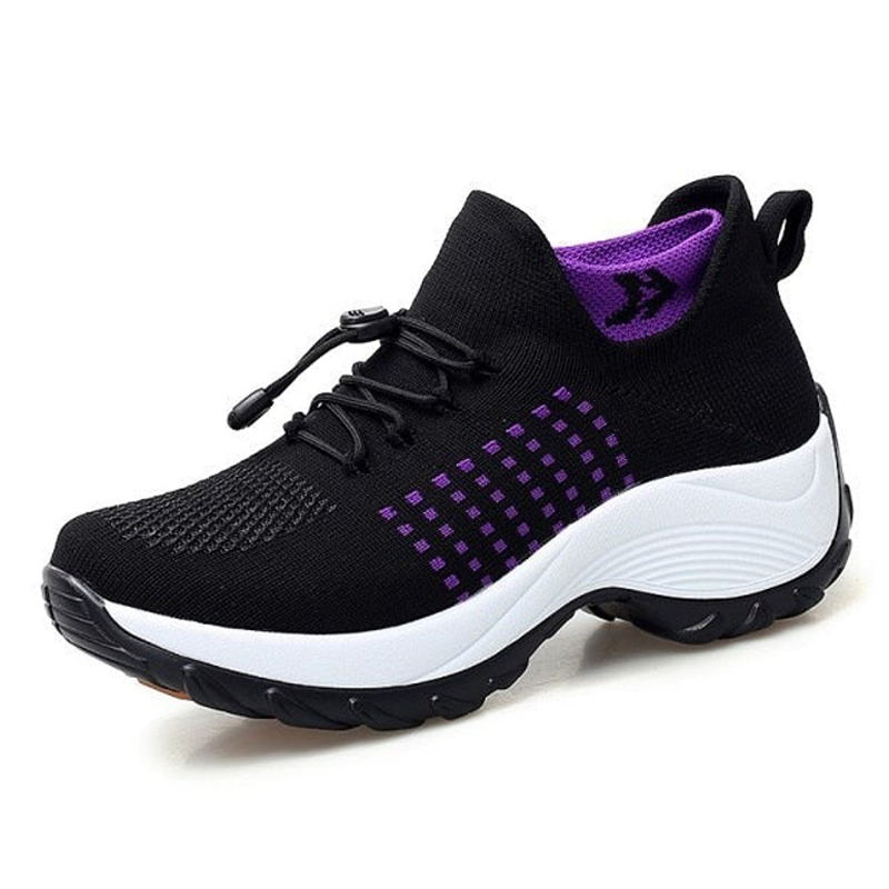 Supportive women's sneakers with cushioned sole, ideal for active lifestyle & long walks.