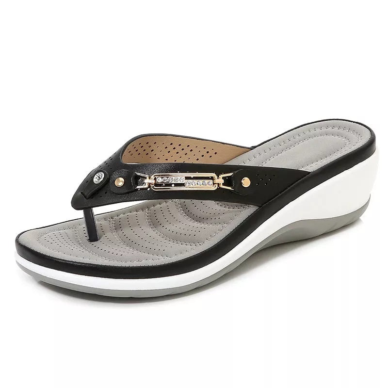 Lightweight open-toe women's sandals with strong arch support and a soft cushioned footbed for daily foot health.