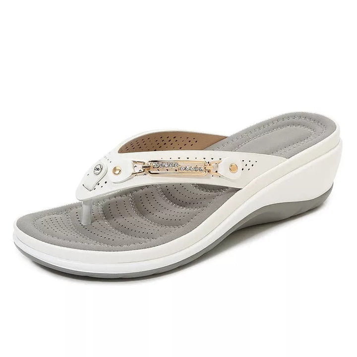 Casual women's arch support sandals, designed for ultimate comfort with a deeply cushioned footbed for daily use.