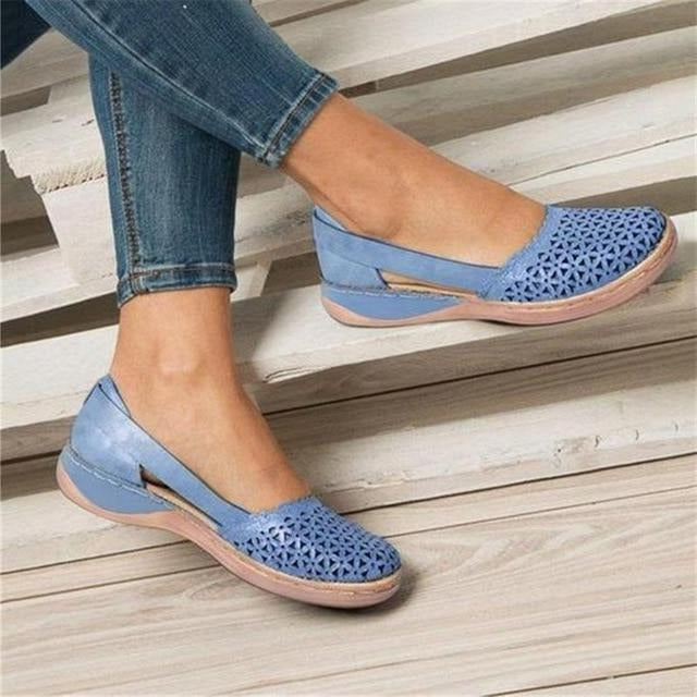 Comfortable women's flats, specifically engineered for bunions with a stylish look & supportive design.