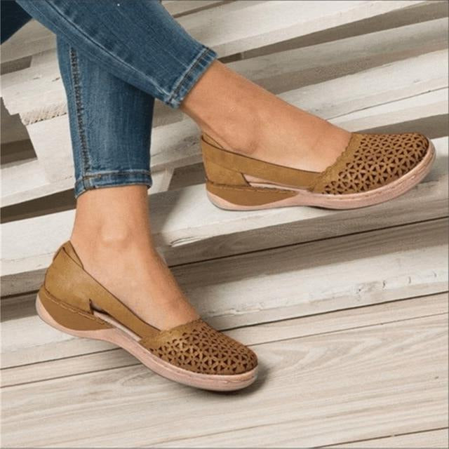Fashionable women's ballet flats, offering orthopedic comfort and bunion support for healthy, stylish feet.
