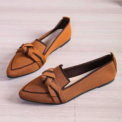 Soft and comfortable women's ballet flats, ideal for daily wear, featuring a stylish twisted toe.