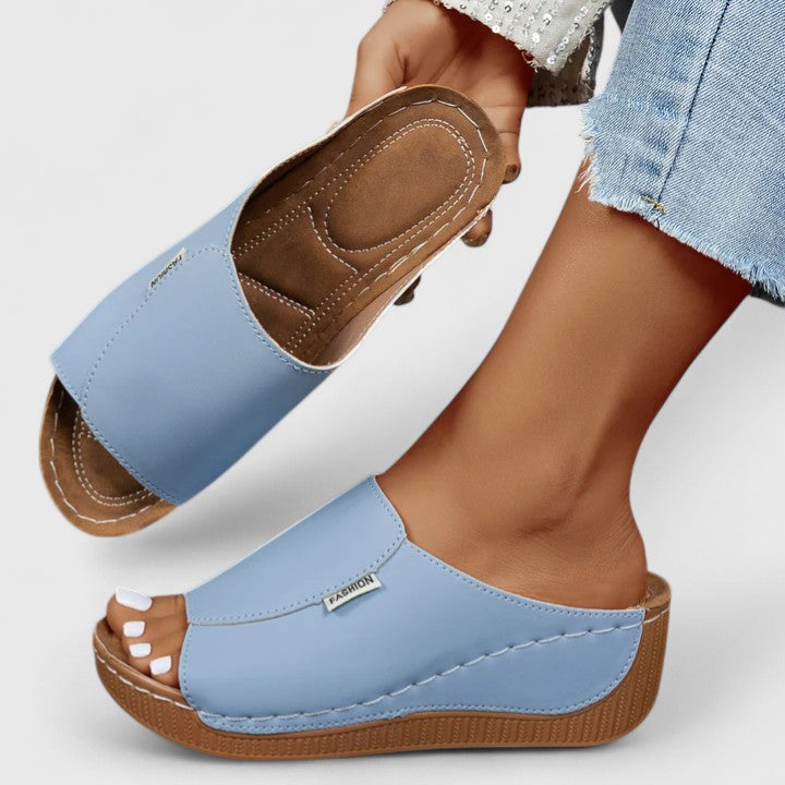Women's comfortable everyday summer sandals, perfect for casual wear & travel. Open-toe design.