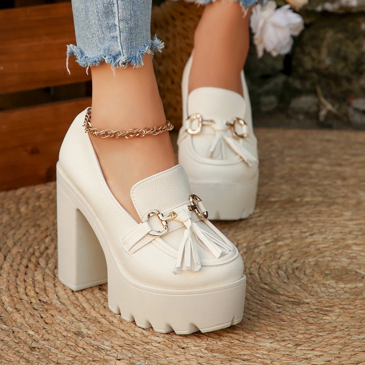 Orthopedic platform loafers for women, combining essential arch support with modern style.