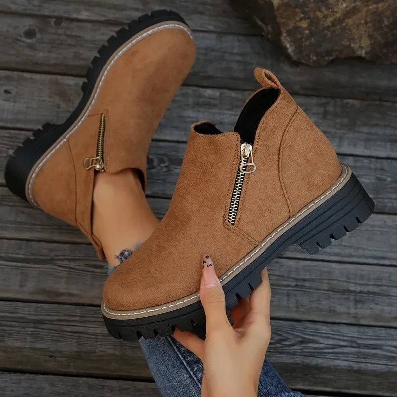 Fashionable women's platform shoes, expertly combining modern style with essential orthopedic comfort.