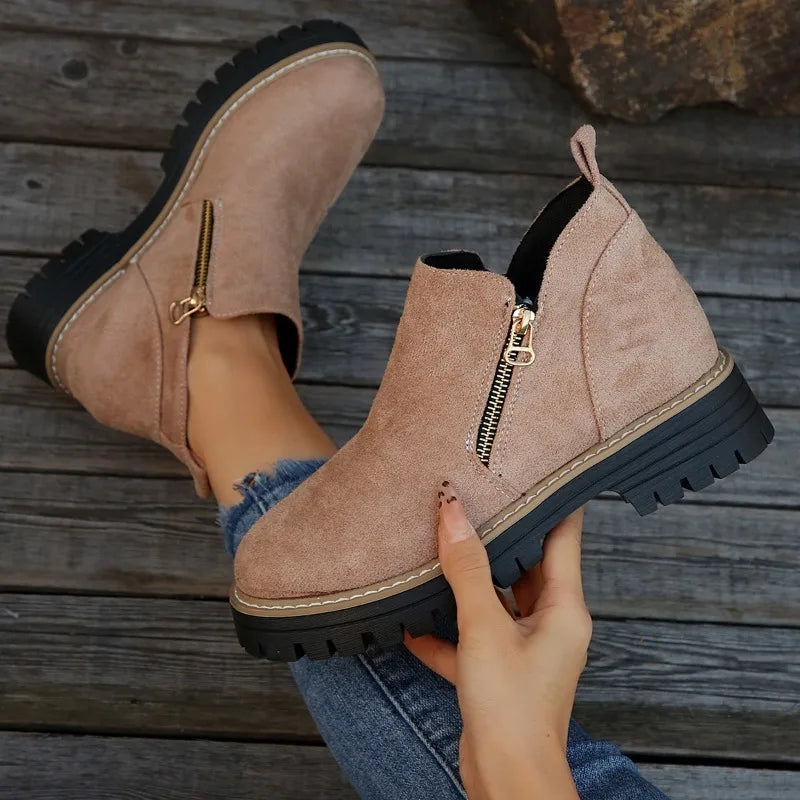 Comfortable women's platform walking shoes, featuring excellent orthopedic support and shock absorption.