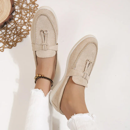 Ladies' elegant slip-on loafers featuring a stylish double ring, comfortable for all-day walking.