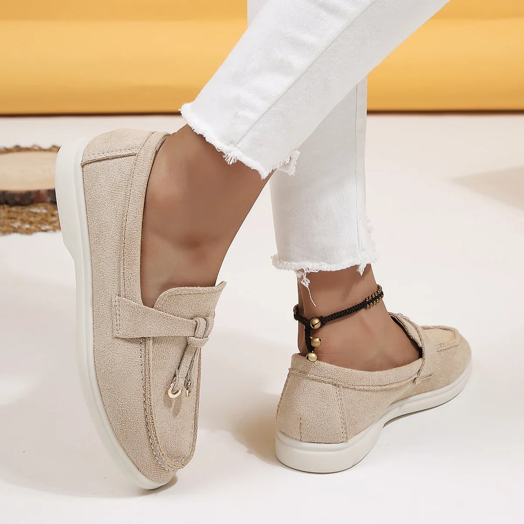 Neutral color women's loafers, versatile slip-on style, chic and comfortable with a double ring.