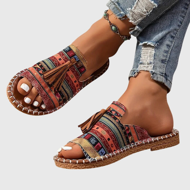 Versatile women's comfortable slip-on sandals, tassel-detailed, perfect for summer & everyday.