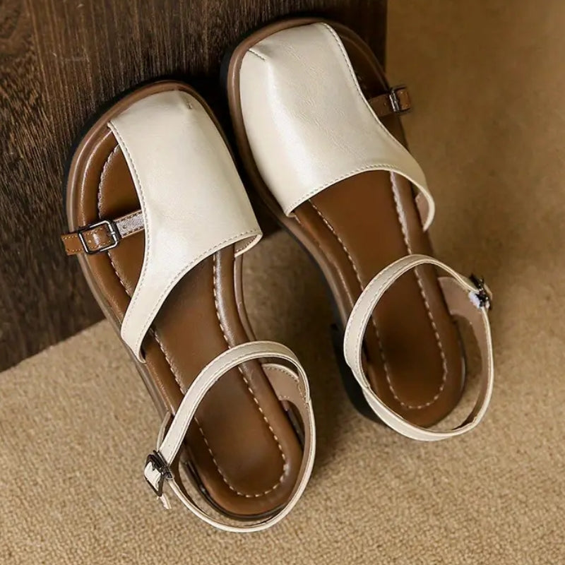 Stylish women's square toe flats, featuring a comfortable ankle strap. Ideal casual or dress shoes.