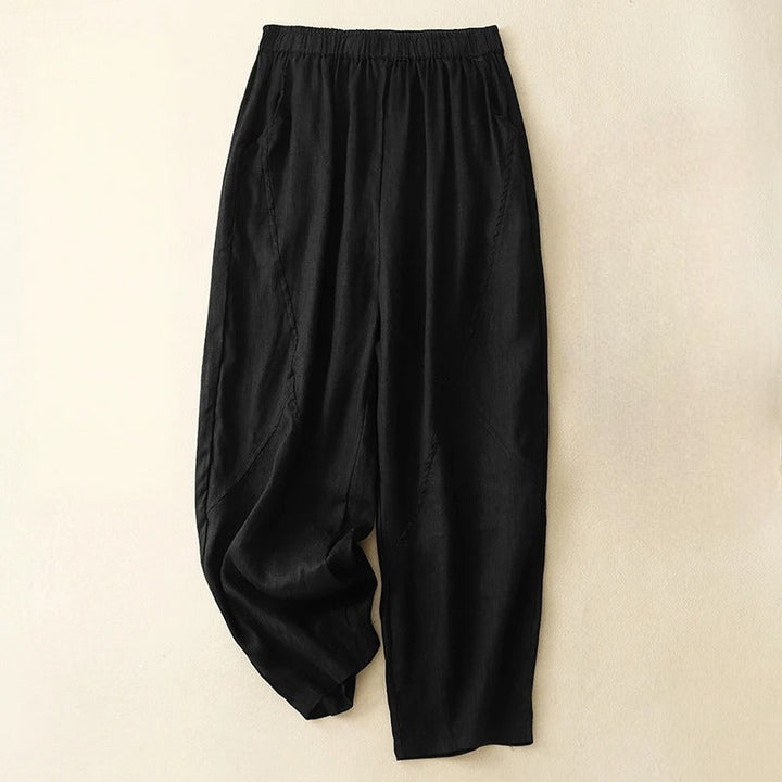 Women's effortlessly stylish tapered pants designed for comfort. Ideal casual wear, perfect for everyday fashion.