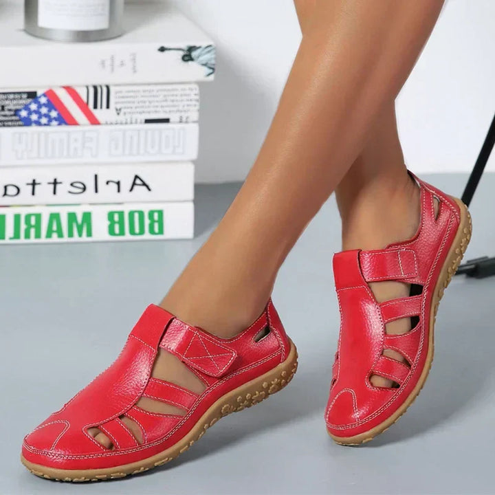 Stylish women's walking sandals, providing excellent arch support & comfort.