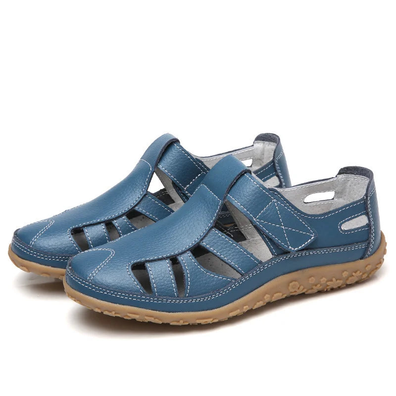 Stylish women's slip-on sandals, ideal for summer walks and comfort.