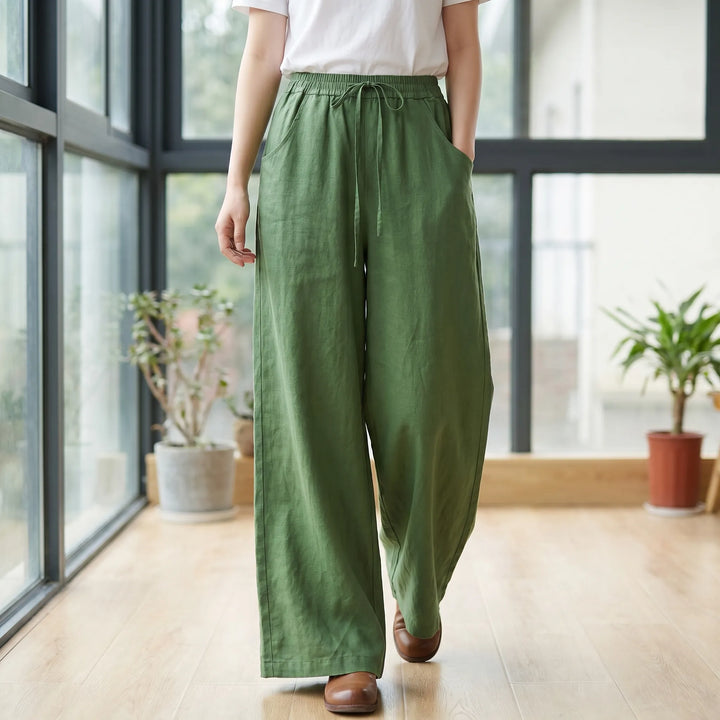 Women's comfortable wide-leg casual pants, ideal for everyday wear with an elastic waist and relaxed fit.