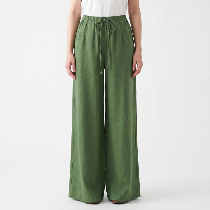 Soft, loose-fitting women's wide-leg pull-on pants, perfect for relaxed summer and everyday comfort.