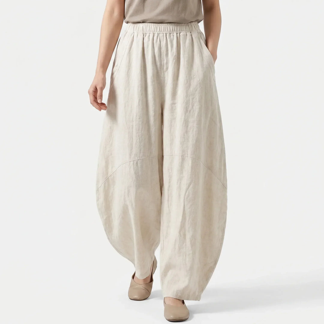 Stylish women's wide-leg trousers, perfect for effortless everyday comfort and casual summer outfits.