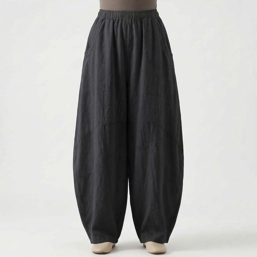 Effortless style women's wide-leg pants. Comfortable casual trousers, perfect for relaxed summer days.