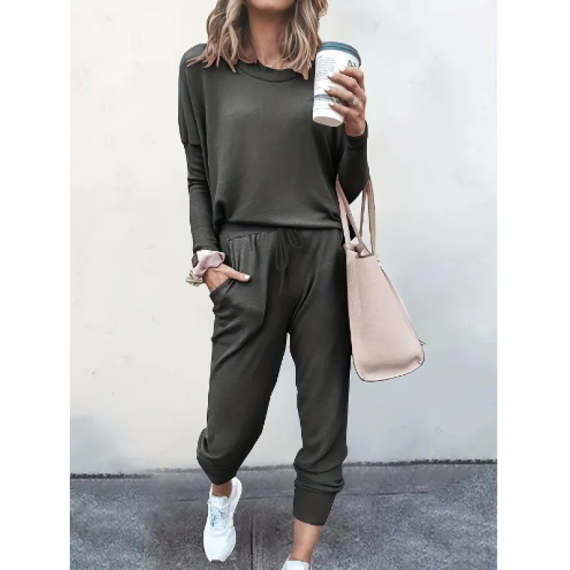 Women's cozy matching crew neck top & jogger lounge set. Perfect for comfort & casual wear.