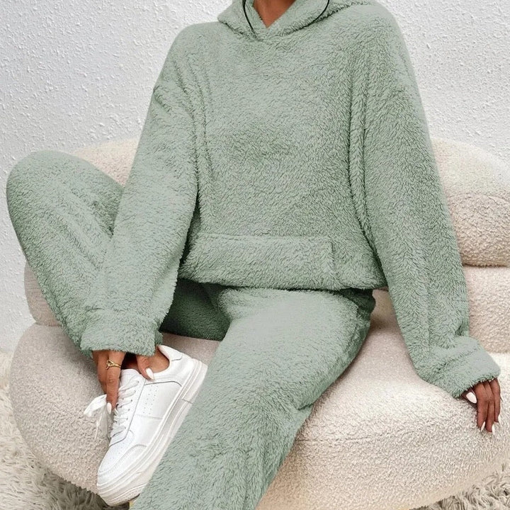 Cozy plush women's loungewear set, luxurious soft touch fabric, perfect for home wear & comfort.