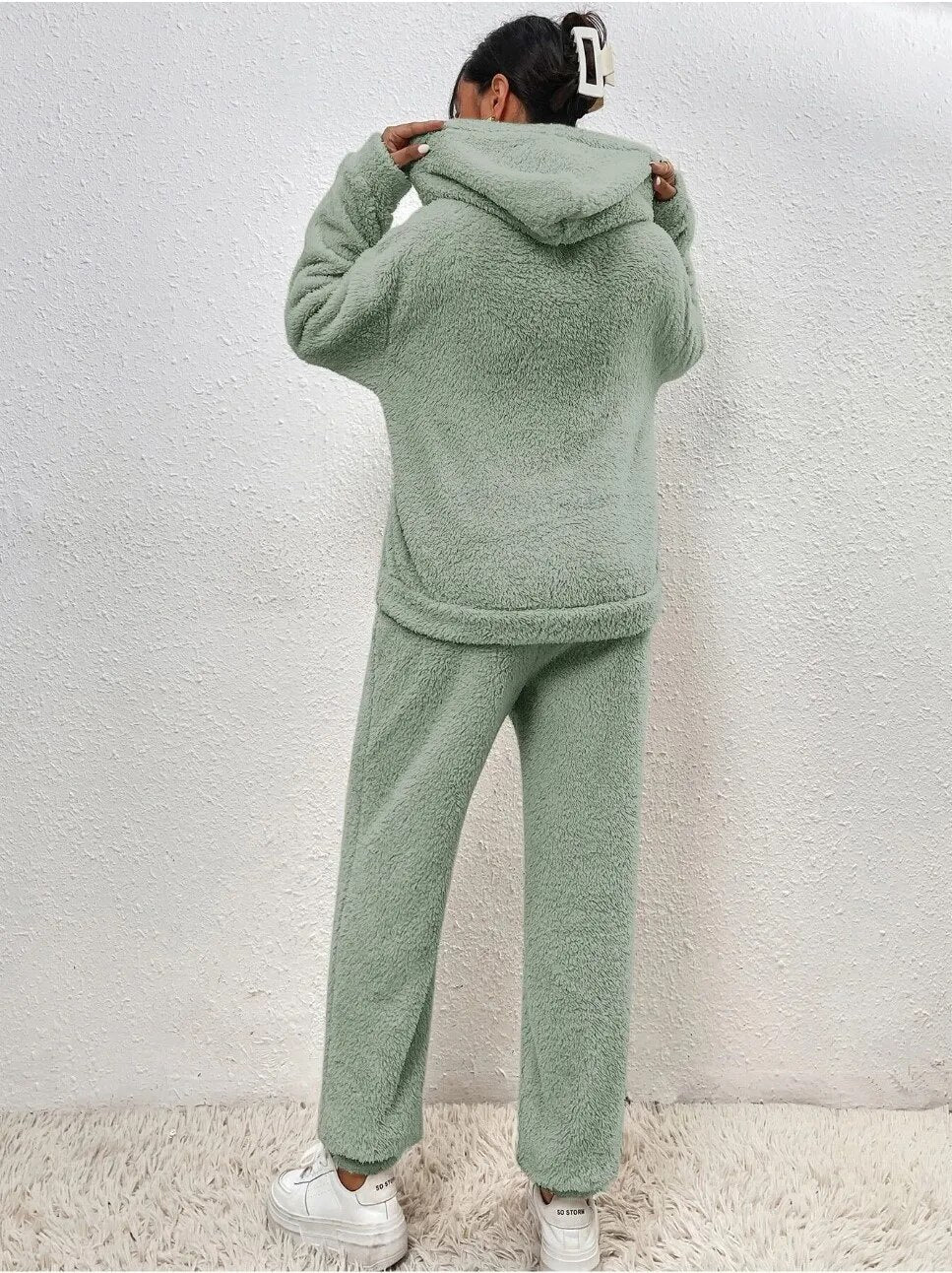Warm winter fashion: Women's cozy plush loungewear set, hooded design for ultimate comfort & style.