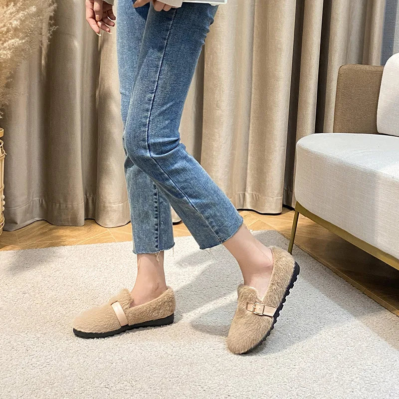 Cozy women's slip-on loafers, warm and comfortable for casual everyday wear. Plush winter flats for women.