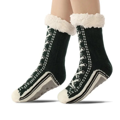Ultra-soft women's plush sneaker socks, providing cozy comfort & anti-slip security for daily footwear.