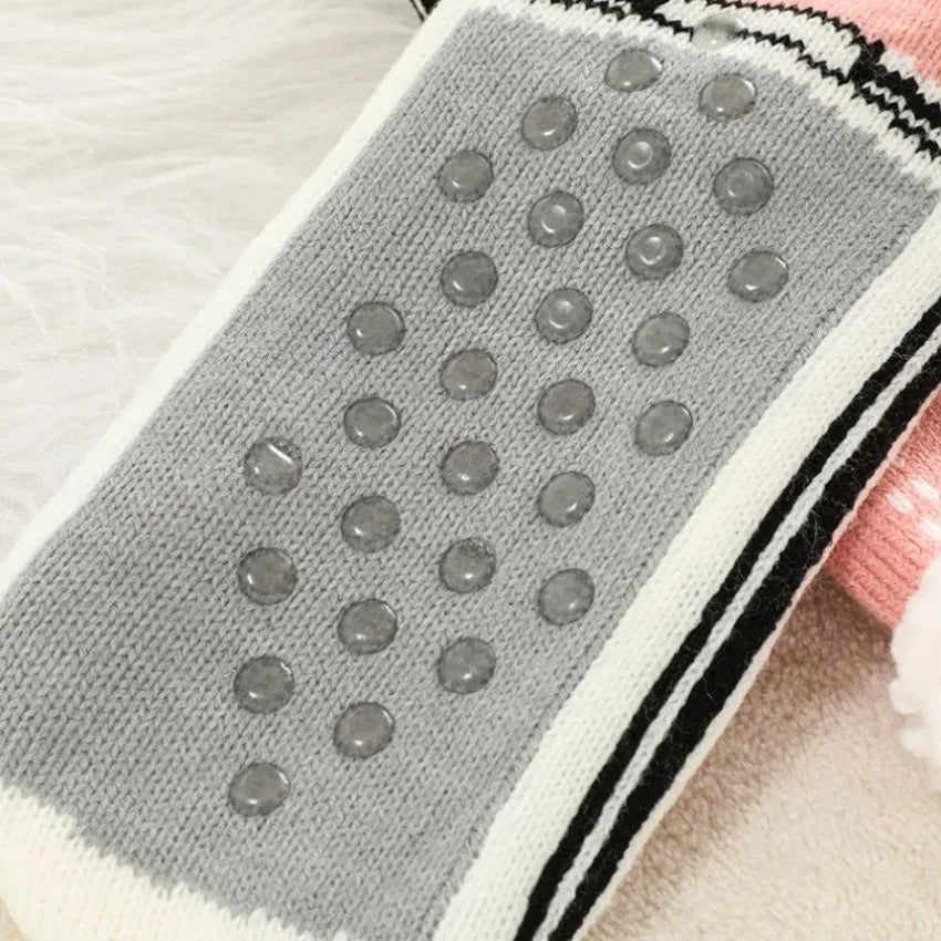 Women's comfortable anti-slip sneaker socks, plush & cozy. Excellent footwear accessory for daily wear.
