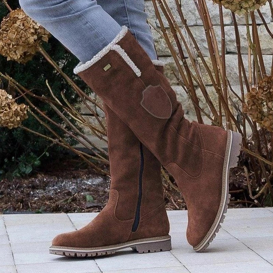 Women's cozy & stylish winter boots for ultimate comfort. Warm and fashionable footwear for cold weather.