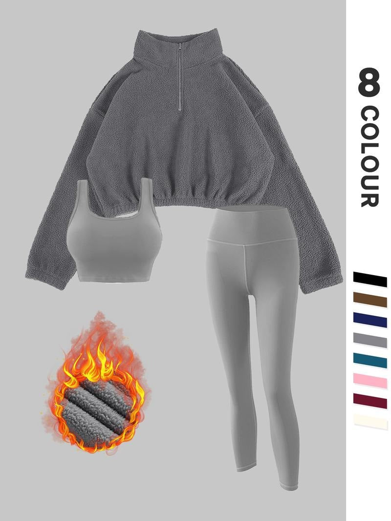 Comfortable women's thermal fleece two-piece set, ideal for cozy evenings or relaxing in winter. Pullover & pants.
