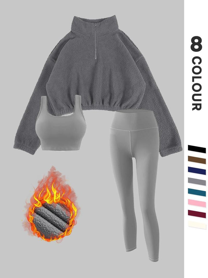 Comfortable women's thermal fleece two-piece set, ideal for cozy evenings or relaxing in winter. Pullover & pants.